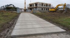 Płyty drogowe – trwały sposób na utwardzenie drogi, podjazdu i placu