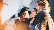 Doceń swoich pracowników na święta! 5 pomysłów na świąteczne benefity pracownicze