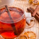Herbaty owocowe idealne na zimę – dlaczego warto je pić?